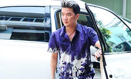 Mr.Đàm diện nguyên "cây tím" cùng thầy giáo cũ đi làm từ thiện