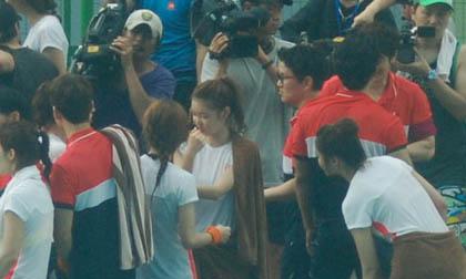 Tường thuật: Dàn sao Hàn hớn hở "ngụp lặn" trong bể bơi ở Hà Nội