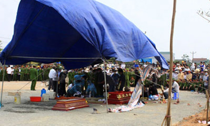 Vụ bê quan tài diễu phố: Hé lộ nhân vật đặc biệt