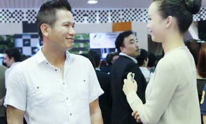 Bỏ rơi Hoa hậu, chồng Jennifer "chạm mặt" Á hậu Ngọc Oanh