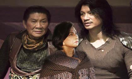 Lộ diện bố mẹ của Dustin Nguyễn trong phim Lửa Phật