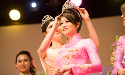 Bông hoa đẹp nhất Miss Xuân 2013 tỏa sáng