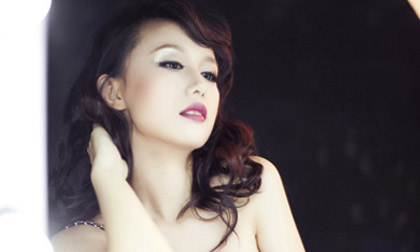 Trà My Angel buông quai váy, căng tràn sức xuân