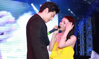 "Bạn trai tin đồn" bất ngờ song ca cùng Trà Ngọc Hằng