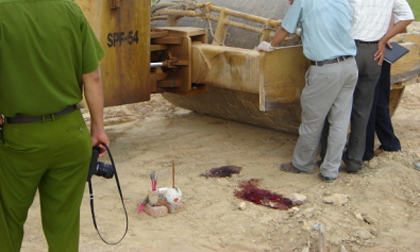 Ép vợ ở nhà ngày 8/3 không được, chồng tự tử