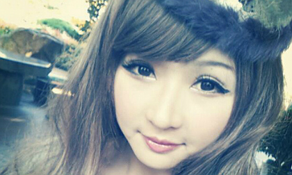 Mê mẩn với vẻ đẹp trong veo của hotgirl