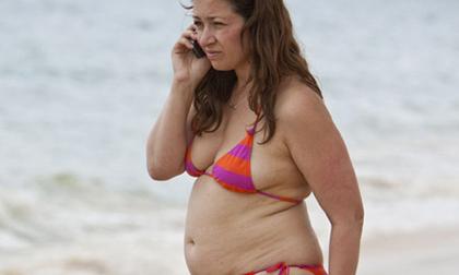 Sao khoe "đỉnh điểm xấu" của cơ thể với đồ bơi