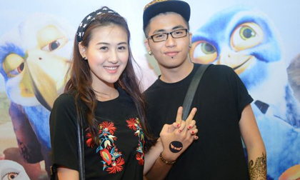 Hà Lade nắm tay bạn trai tình tứ tại rạp chiếu phim