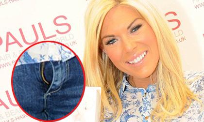 Sao nữ 'tái mặt' vì quên kéo khóa quần 