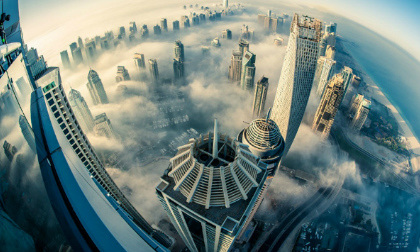 Ngắm loạt tòa nhà chọc trời ở Dubai lấp ló sau những tầng mây