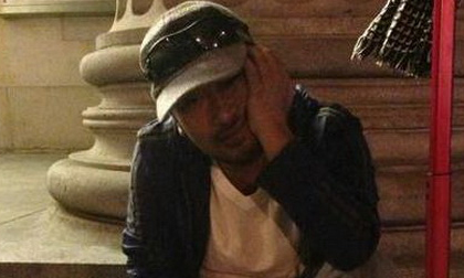 Dũng 'Khùng' bị nhầm là... ăn xin trên đất Mỹ