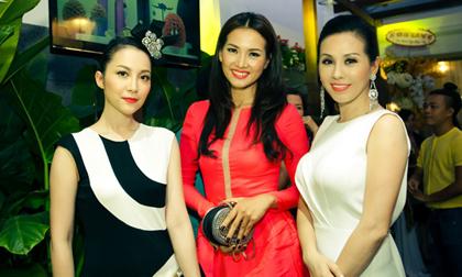 Dàn sao Việt nườm nượp đến chúc mừng hoa hậu Thu Hoài