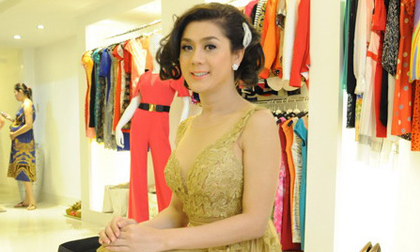 Lâm Chi Khanh khoe vòng 1 căng đầy