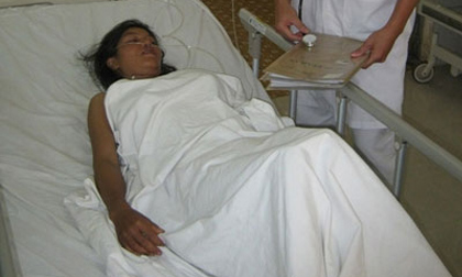 Mẹ ép hai con uống thuốc sâu tự tử