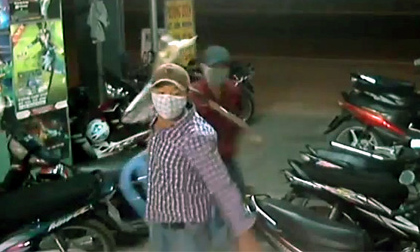 Vác mã tấu cướp tiệm internet, “đụng” phải đặc công