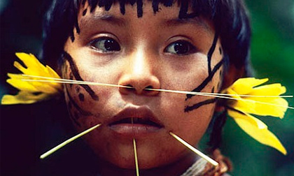 Bộ tộc ăn tro cốt người chết trong rừng Amazon