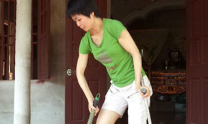 Cảnh khốn cùng của nữ đô vật số một Việt Nam