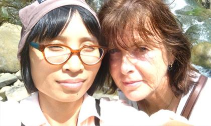 Lắng nghe con dâu Việt và mẹ chồng Tây "bình" về nhau