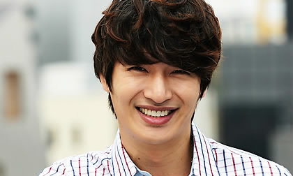 Phát hiện xác phụ nữ trong xe của sao Hàn