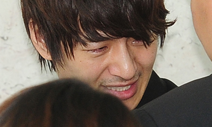 Nam ca sĩ Hàn tự tử sau khi đưa tang bạn gái