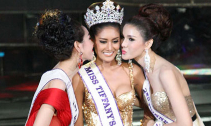 Ngắm nhan sắc của Tân hoa hậu chuyển giới Thái Lan