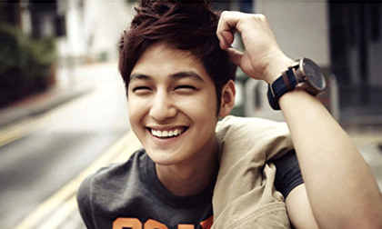 Kim Bum đẹp ngất ngây ở Singapore