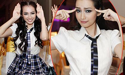 Trúc Diễm làm “Britney Spears” siêu quậy tại hậu trường thời trang