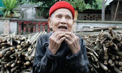 HN: Ông lão 90 tuổi mọc lại cả hàm răng