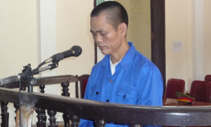 Hai lần đột nhập vào nhà hiếp dâm bé gái 12 tuổi