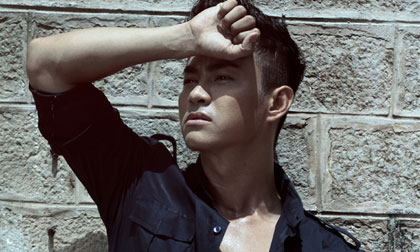 Diễn viên Bảo Sơn khoe vẻ lãng tử đầy phong trần