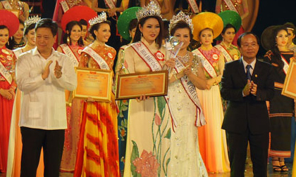Ngọc Anh đăng quang Hoa hậu các Dân tộc Việt Nam