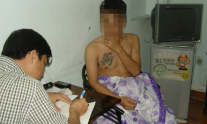 “Thú vui” kinh dị của quý bà khát tình