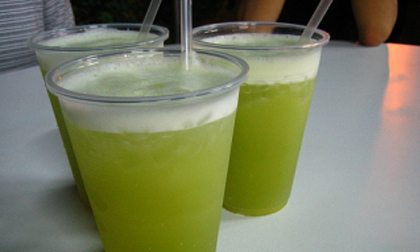 Bán nước mía vỉa hè thu 50 triệu đồng/tháng