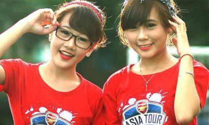 Fan nữ xì tin hâm mộ Arsenal