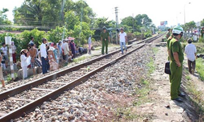 Phát hiện xác phụ nữ trong nhà thanh niên bị tàu cán