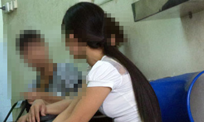 Hot girl cũng tham gia 'bán trứng'