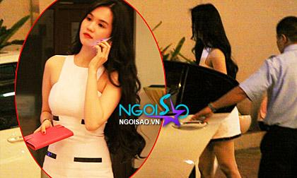 Ngọc Trinh đi xế tiền tỷ, trình diễn thương hiệu thời trang riêng