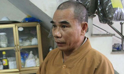 “Nhà sư” bấm huyệt làm sưng tấy vùng kín phụ nữ bất ngờ lên tiếng