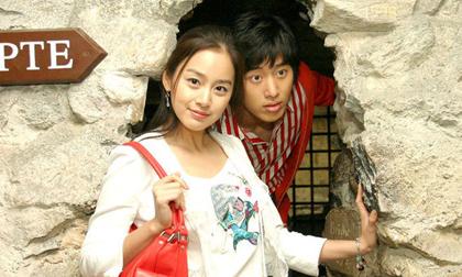 Nghía hình ảnh đời thường đáng yêu của chị em Kim Tae Hee
