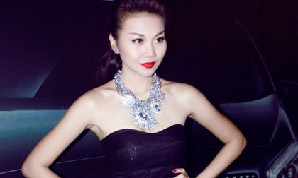 Thanh Hằng nổi bật tại sự kiện với váy cúp ngực sang trọng