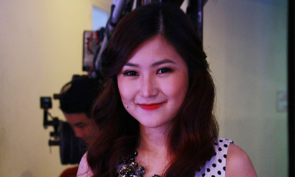 Hương Tràm biết 'khóa môi' từ năm lớp 9