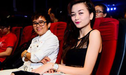 Phương Uyên và Thiều Bảo Trang lại "dính nhau như sam"