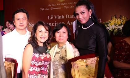 Trương Thị May áo dài giản dị đi dự tiệc