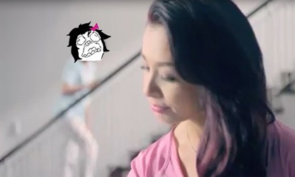 Dân mạng chế ảnh giễu cợt người mẫu Thúy Hạnh