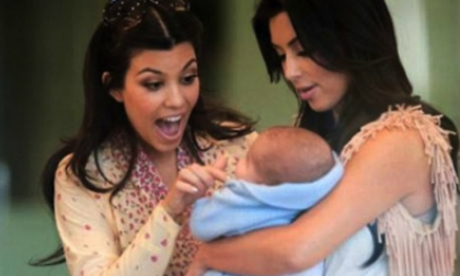 Kim 'lừa' fan với hình ảnh giả con gái