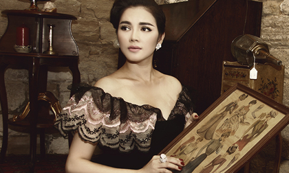 Lý Nhã Kỳ hóa búp bê  mơ mộng trong nhà cổ ở Paris