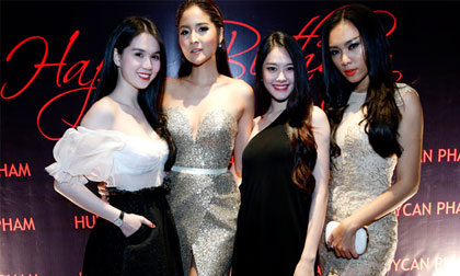 Ngọc Trinh khoe sắc rạng ngời không kém HH Hoàn vũ Thái Lan