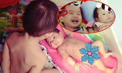 Hai nhóc tì nhà ca sỹ Lý Hải "ở truồng" tắm nắng cực yêu