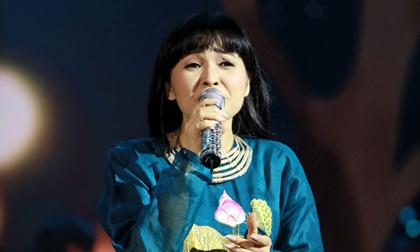 Ca sĩ "nhà trăm tỷ" mừng sinh nhật bằng liveshow gần 2 tỷ