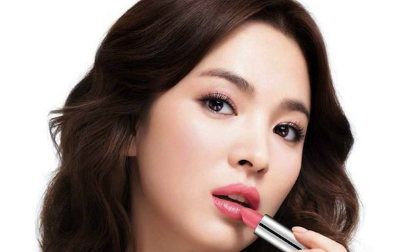 Song Hye Kyo đẹp tinh khôi mà vẫn sexy trong quảng cáo mỹ phẩm